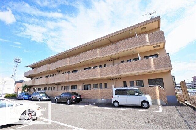 グレースハタオカの物件外観写真