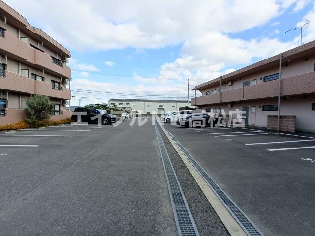 サンモールⅡの物件外観写真