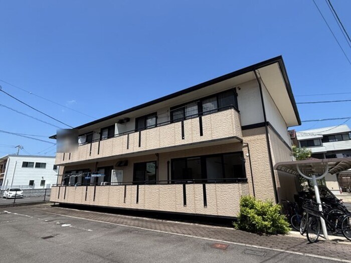 グランツ松島 A棟の物件外観写真