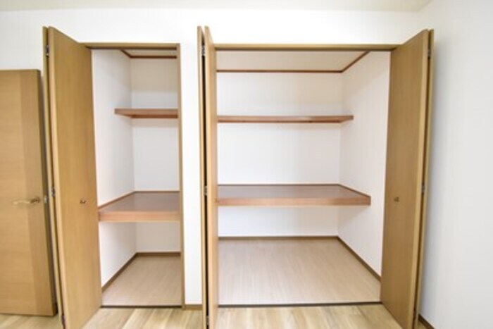 グランツ松島 A棟の物件内観写真