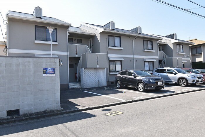 メゾン・エヌの物件外観写真