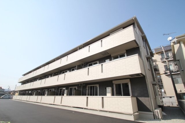 ラナ マラキ B棟の物件外観写真