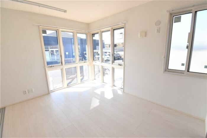 ラナ マラキ B棟の物件内観写真