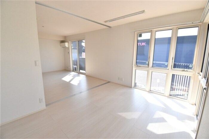 ラナ マラキ B棟の物件内観写真