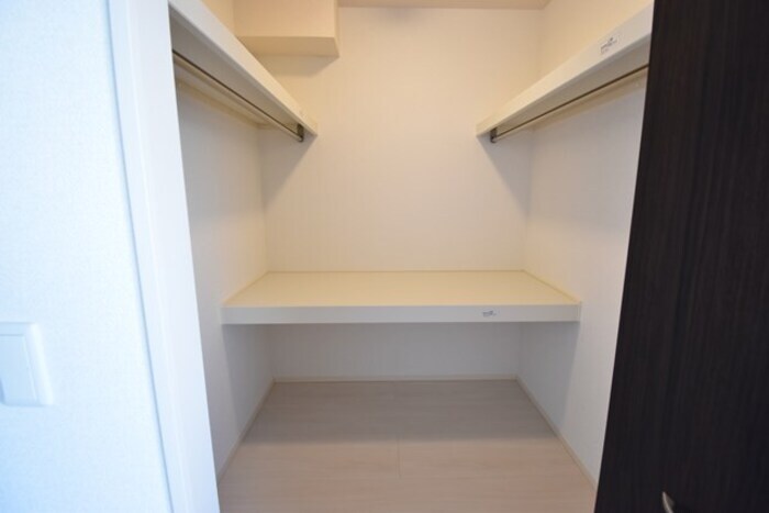 ラナ マラキ B棟の物件内観写真