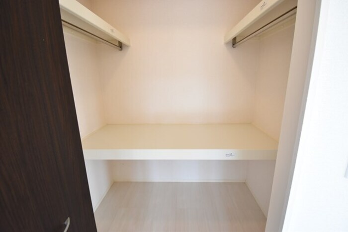 ラナ マラキ B棟の物件内観写真