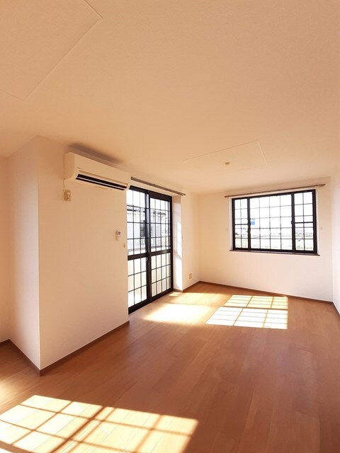 リヴァー・ウィルダーネスＣの物件内観写真