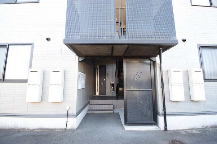 カメリアハイツ B棟の物件外観写真