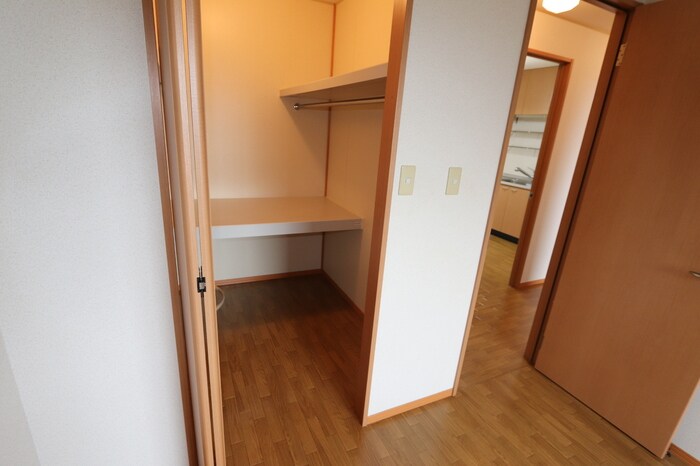 カメリアハイツ B棟の物件内観写真