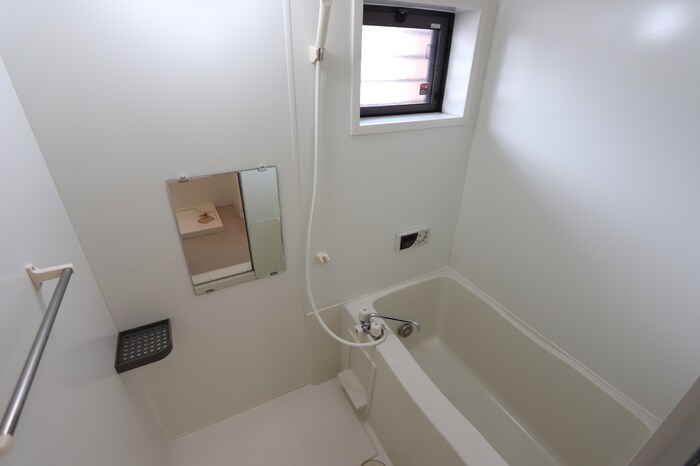 リビングタウン伏石Ⅱ A棟の物件内観写真