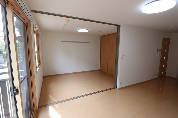 リビングタウン伏石Ⅱ A棟の物件内観写真