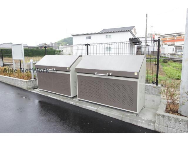アルーン富岡Bの物件外観写真