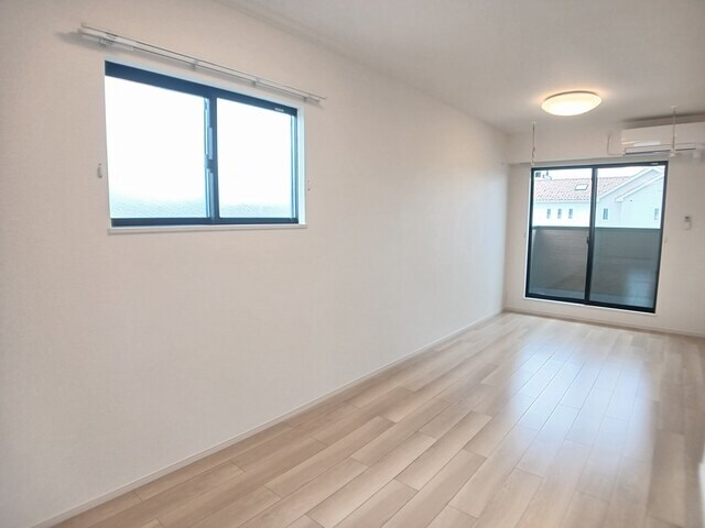 グラッツェの物件内観写真