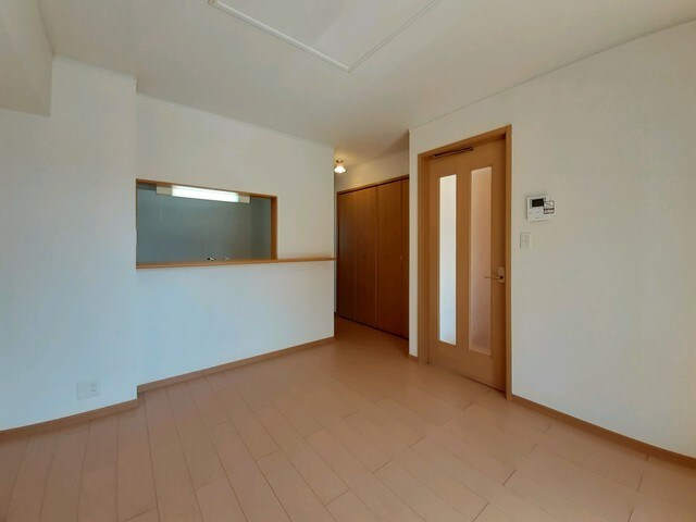 ブッシュ　クローバーＡの物件内観写真