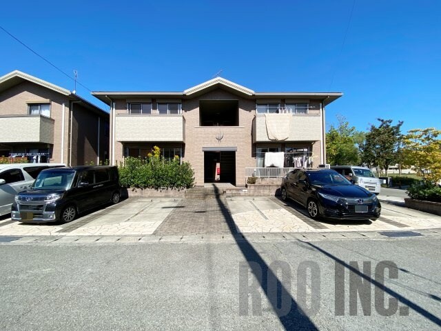 ラティルスの物件外観写真