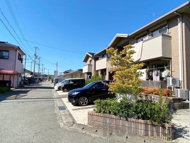 ラティルスの物件外観写真