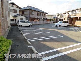 グレース六番館の物件外観写真