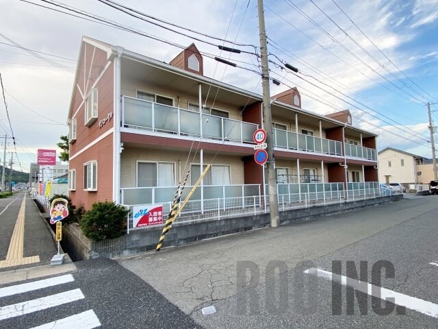 サンローヤルの物件外観写真