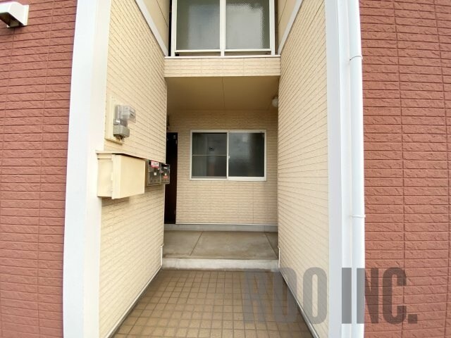 サンローヤルの物件外観写真