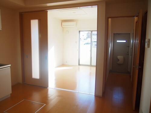 リヴァーサイドレジデンスＡの物件内観写真