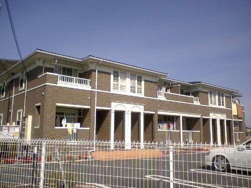 アルト　ウンド　ユングの物件外観写真