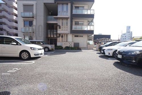 プレミアス三左衛門の物件外観写真