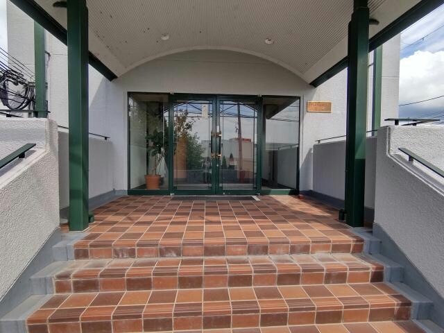 フロレスタ三輪の物件外観写真