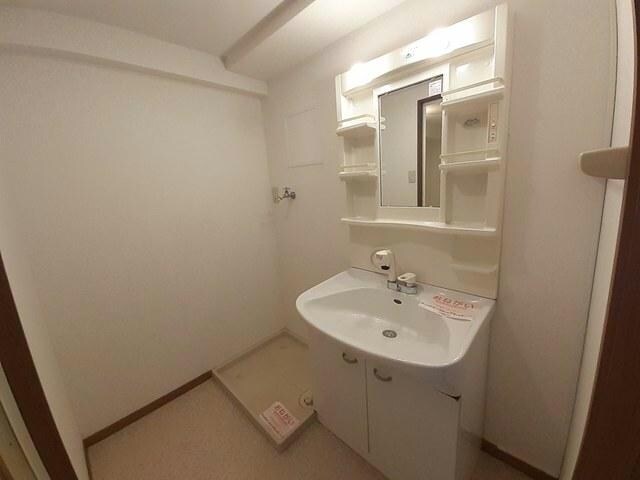 エレガントⅠの物件内観写真