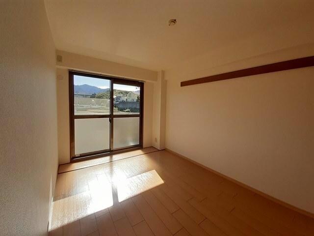 エレガントⅠの物件内観写真