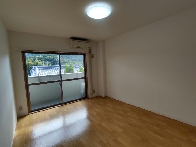 サンシャイン北神戸の物件内観写真