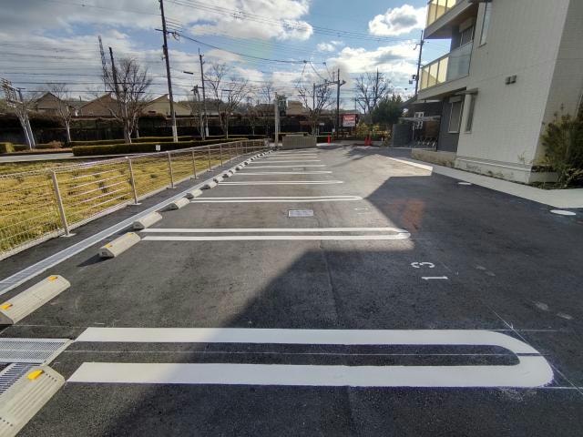 CRECER三田の物件外観写真