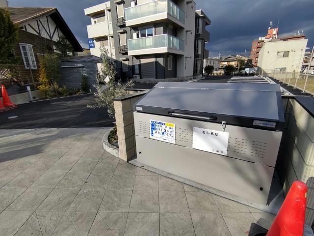 CRECER三田の物件外観写真