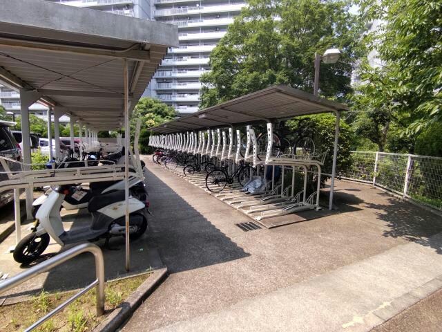 フラワータウン・アミル２１　サルビア館の物件外観写真