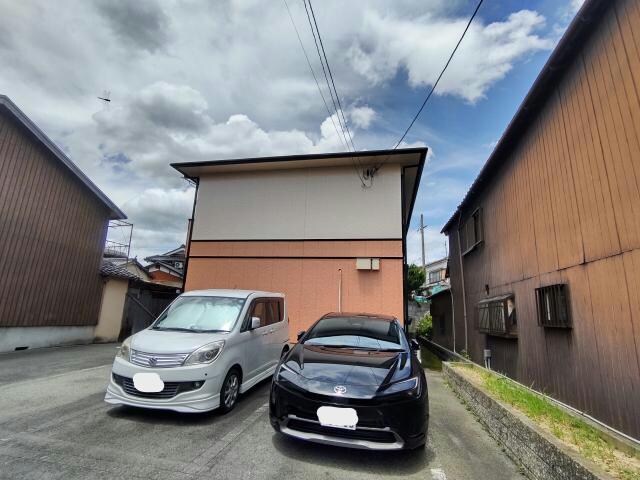 ハイツリラの物件外観写真