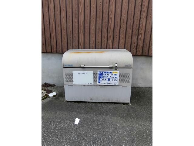 ハイツリラの物件外観写真