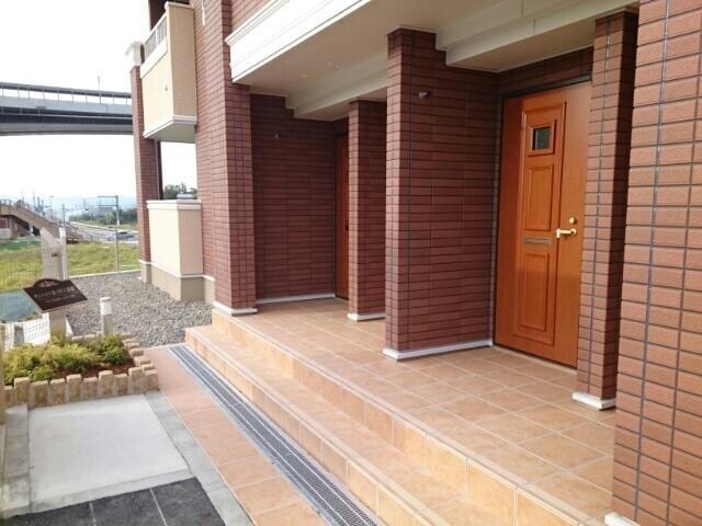 サンハイツ北六甲六番館の物件外観写真