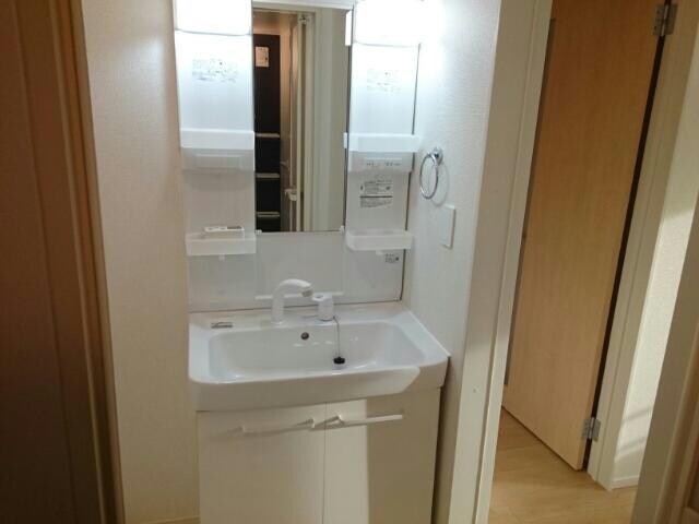 サンハイツ北六甲六番館の物件内観写真