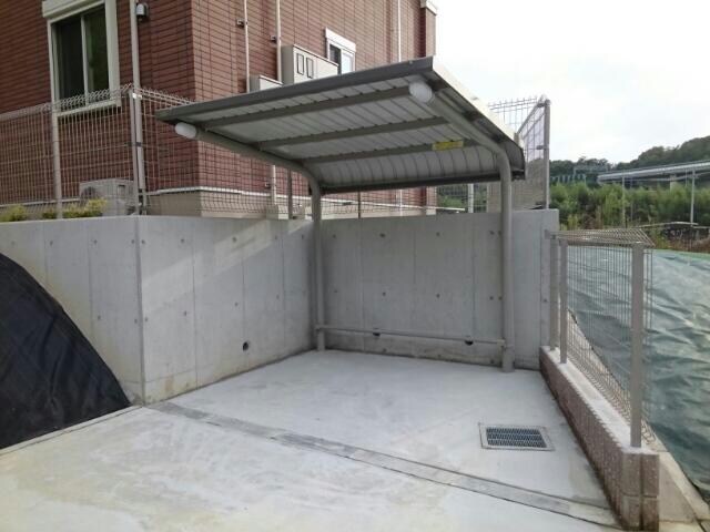 サンハイツ北六甲六番館の物件外観写真