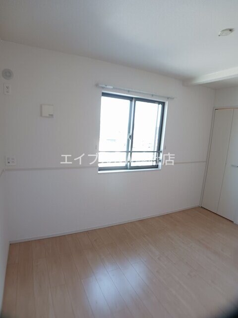 エテルナ　ナリッシュ　Ⅱの物件内観写真