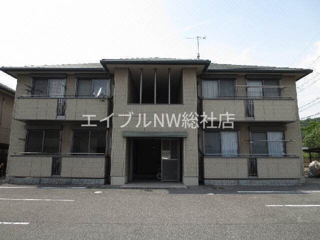 メゾン　デラW　A棟の物件外観写真