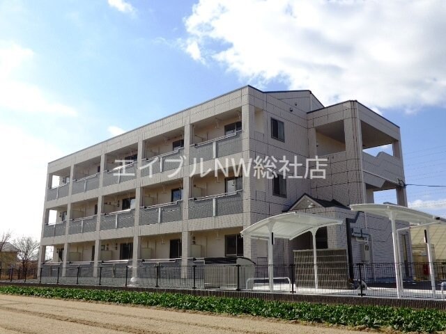 グラン・エスカラードの物件外観写真