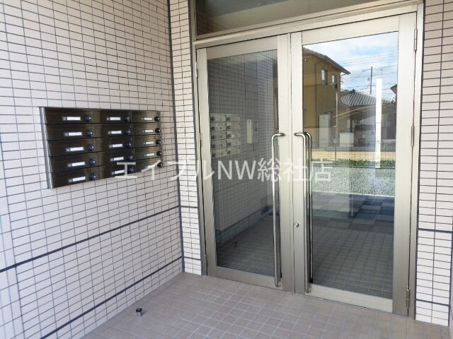 グラン・エスカラードの物件外観写真