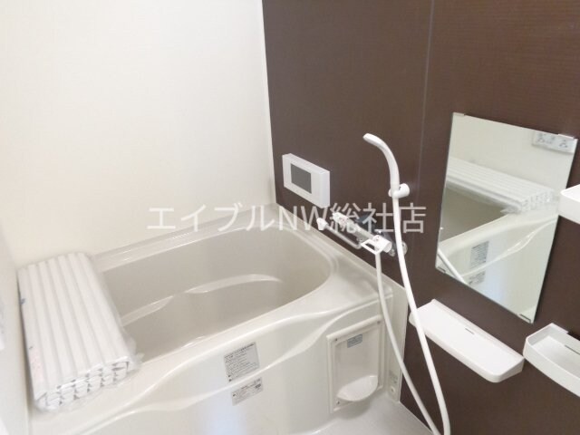 グラン・エスカラードの物件内観写真