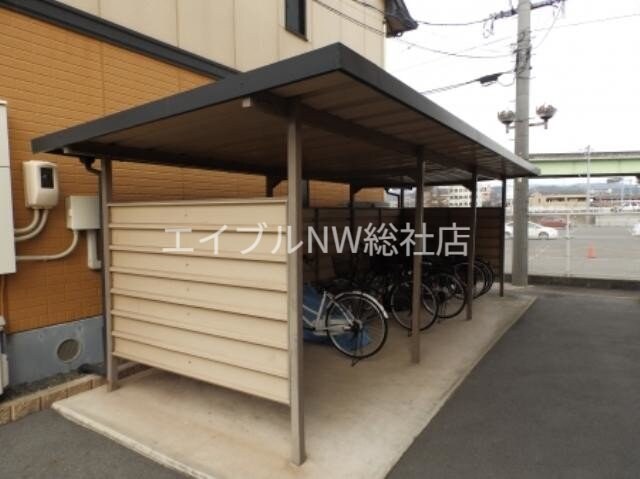 ロイヤルパレス新倉　B棟の物件外観写真