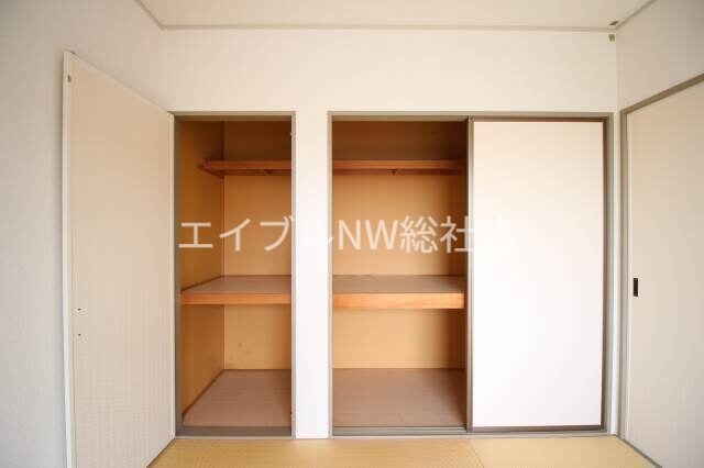 ロイヤルパレス新倉　B棟の物件内観写真