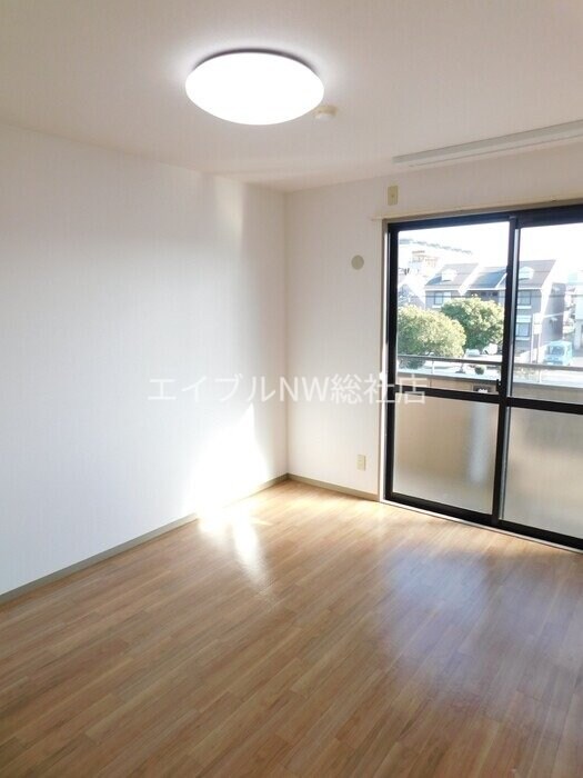 カトルセゾンの物件内観写真