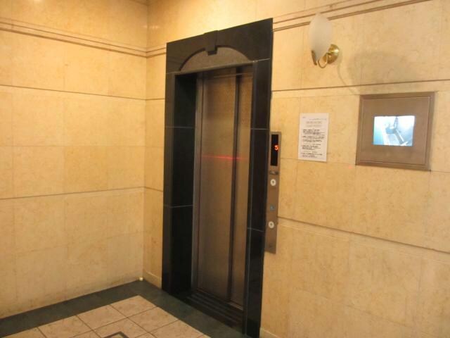 丸の内駅 徒歩2分 2階の物件外観写真