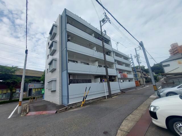 尼ケ坂駅 徒歩3分 1階の物件外観写真