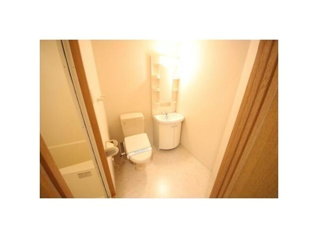 栄駅 徒歩8分 2階の物件内観写真