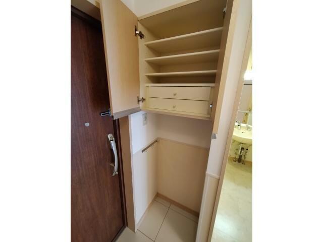 矢場町駅 徒歩5分 8階の物件内観写真